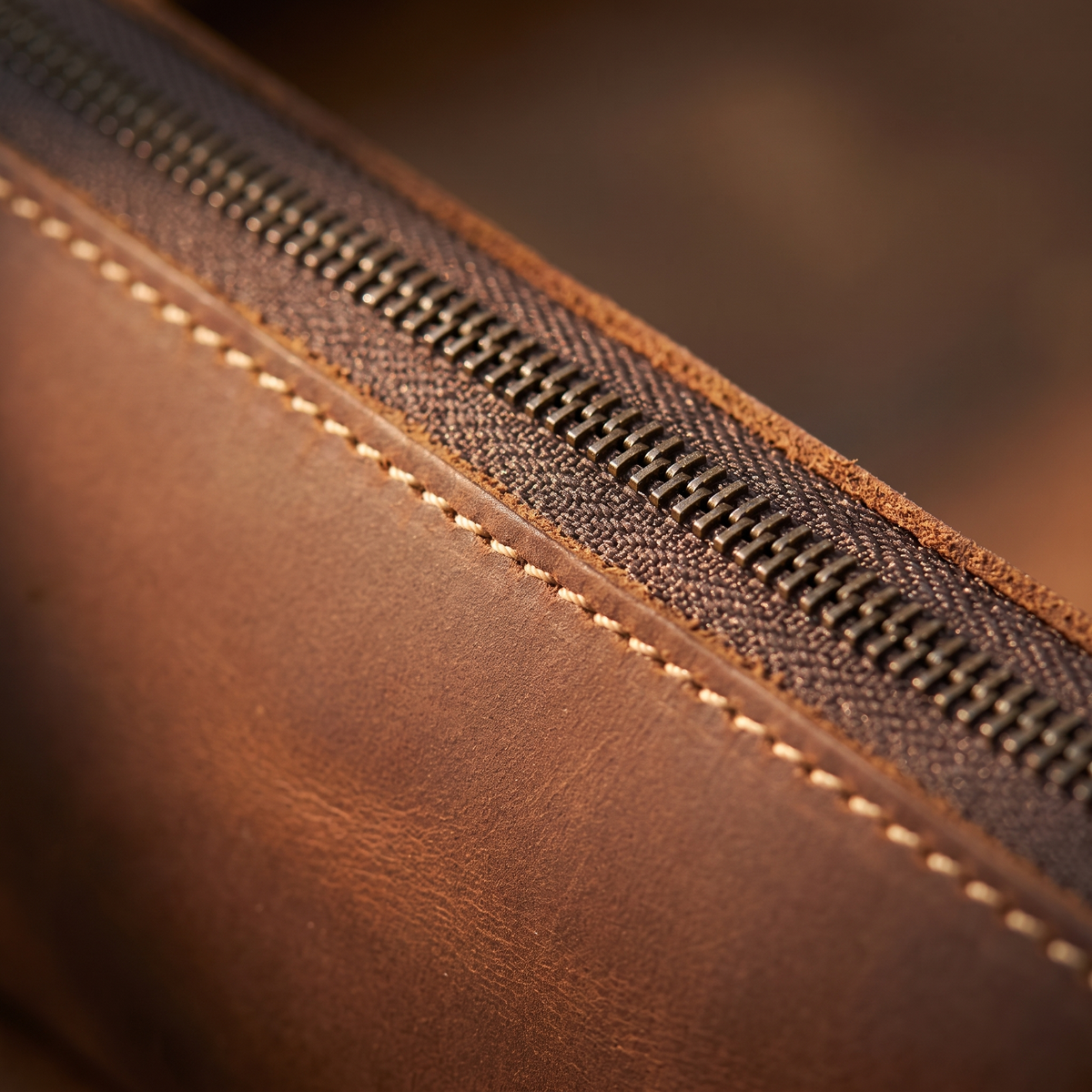 Astuccio leather detail