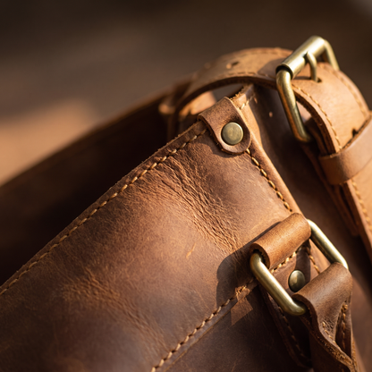 Senato leather detail