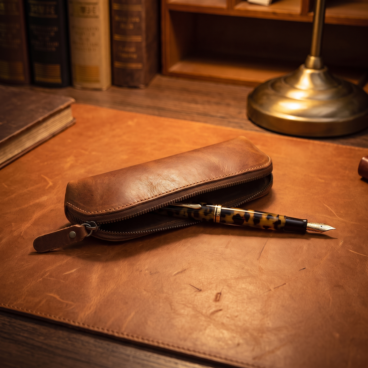Penna leather pen case in Brown
