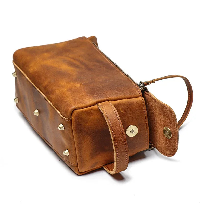 The Sorano – Leather Dopp Kit | Verrone